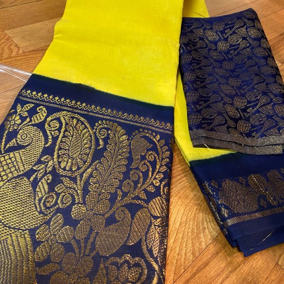 Madurai Sungudi Cotton Saree - Plain Body and Mayuri Pattu Big Border for Women - Picture 2 of 3